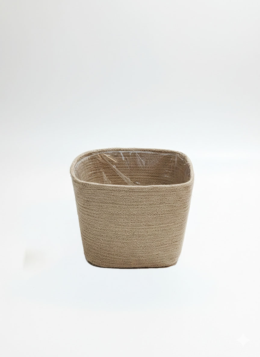 Planter 1.jpg
